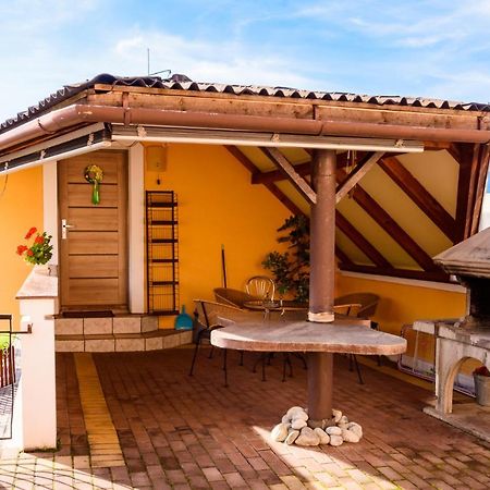 Chatka Elegant Bešeňová エクステリア 写真