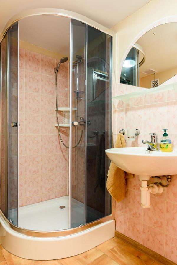Chatka Elegant Bešeňová エクステリア 写真
